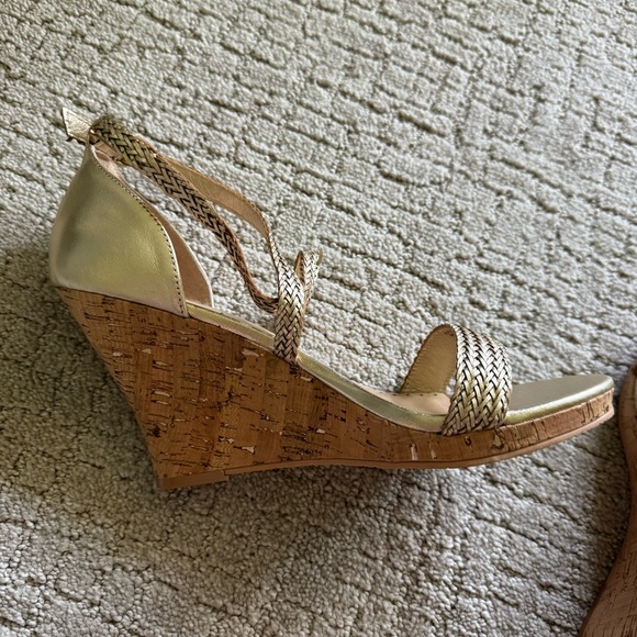 Lilly Pulitzer Gold Maddie Wedge Sandals with Crisscross Straps Women’s Size 9 - Picture 8 of 16